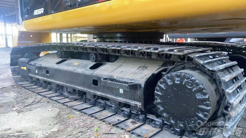 CAT 320D2L Gravemaskiner på larvebånd