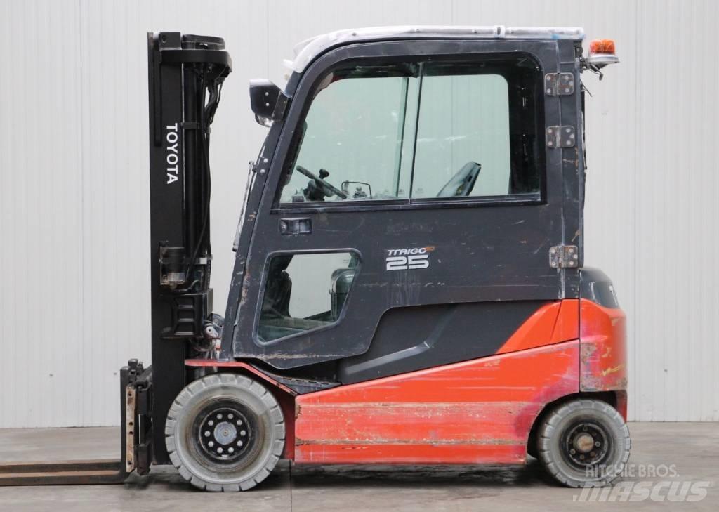 Toyota 8FBMT25 El gaffeltrucks