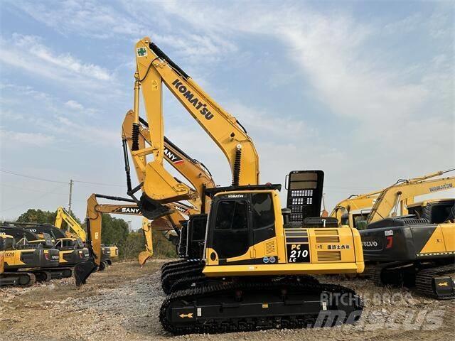 Komatsu PC210-8 Gravemaskiner på larvebånd