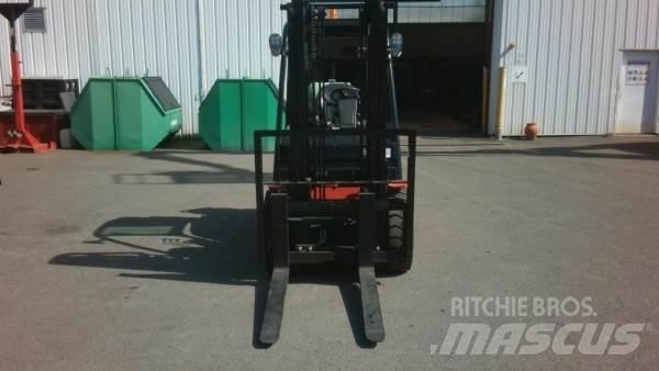 Manitou MI30G ST5 Terrængående gaffeltruck