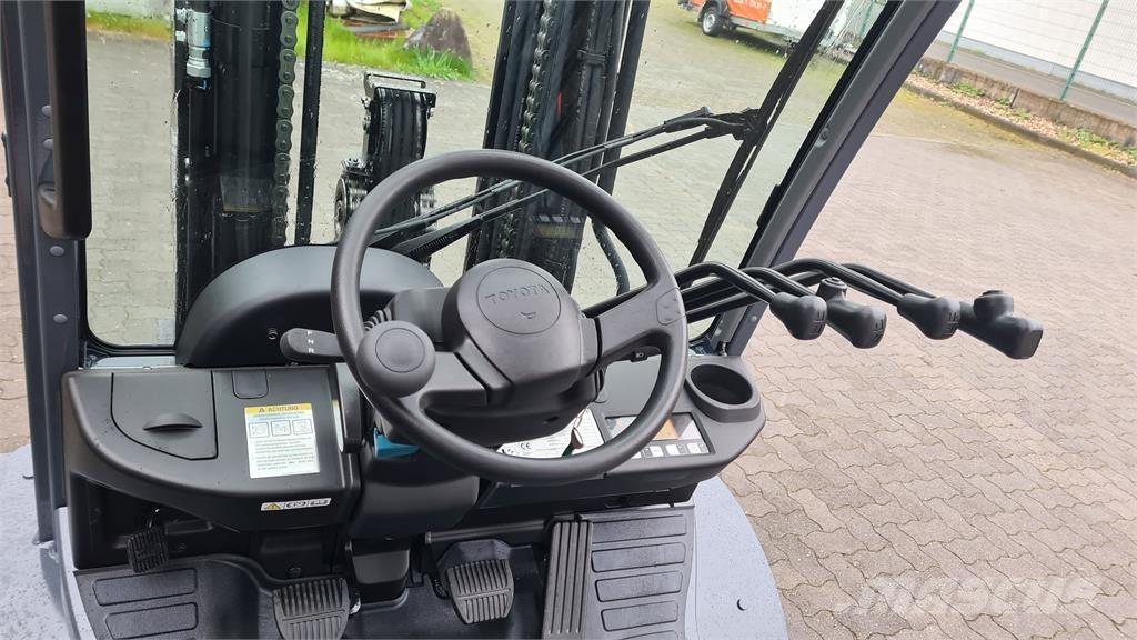 Toyota 02-8FGJF35 LPG gaffeltrucks