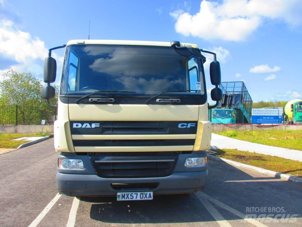 DAF 65CF300 Lastbil med kran