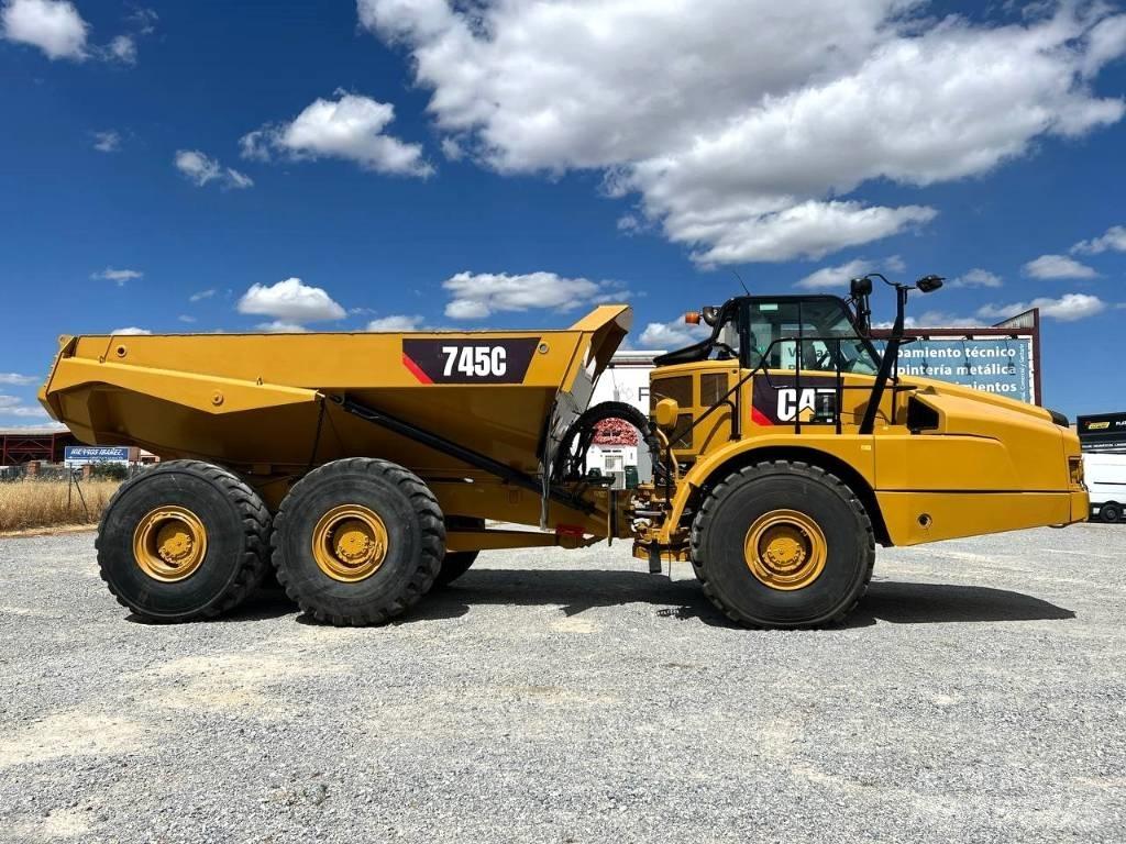 CAT 745 C Terrængående lastbiler