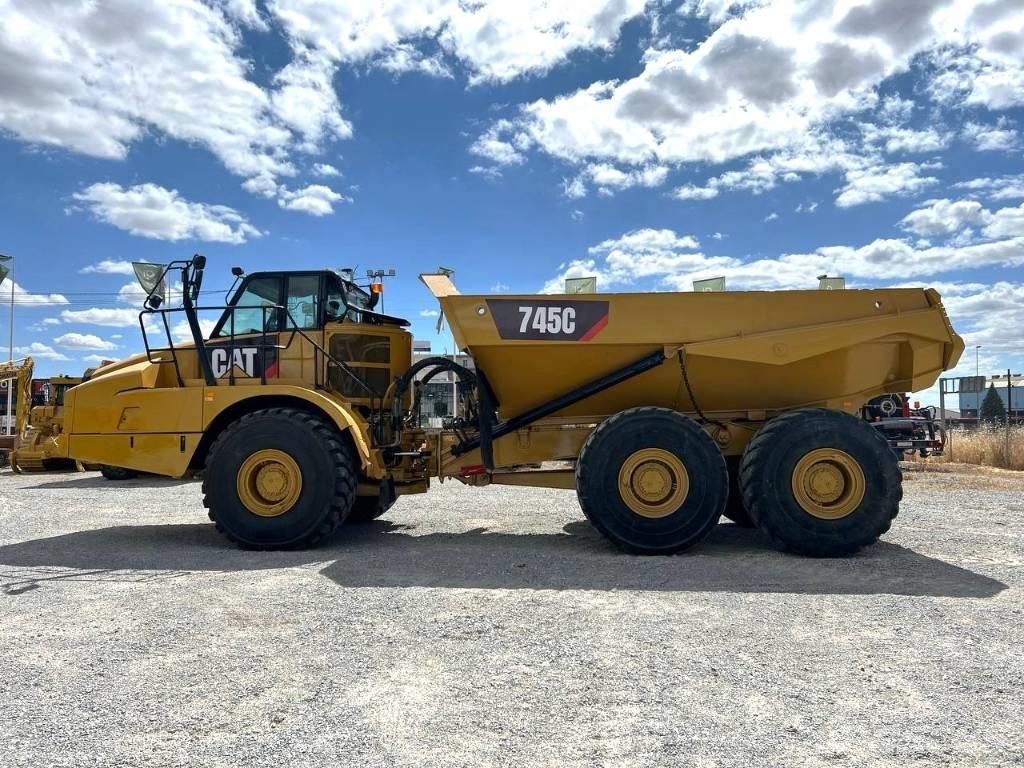 CAT 745 C Terrængående lastbiler
