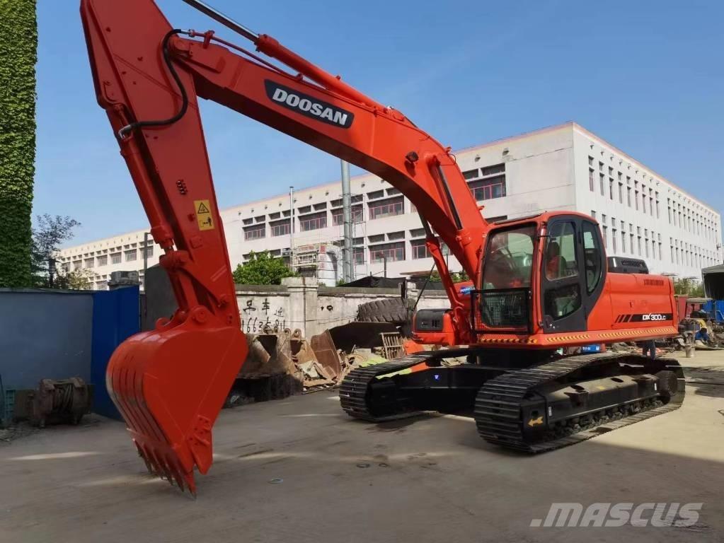 Doosan DX 300 Gravemaskiner på larvebånd