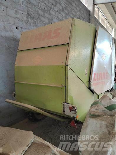 CLAAS ROLLANT66 Rundballe-pressere