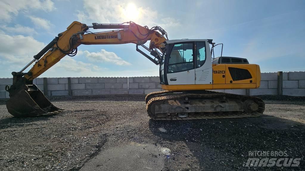 Liebherr R 920 LC Gravemaskiner på larvebånd