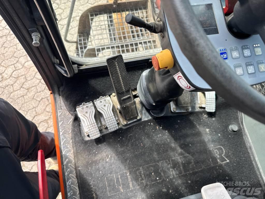 Liebherr A 924 Rail Gravemaskiner på hjul