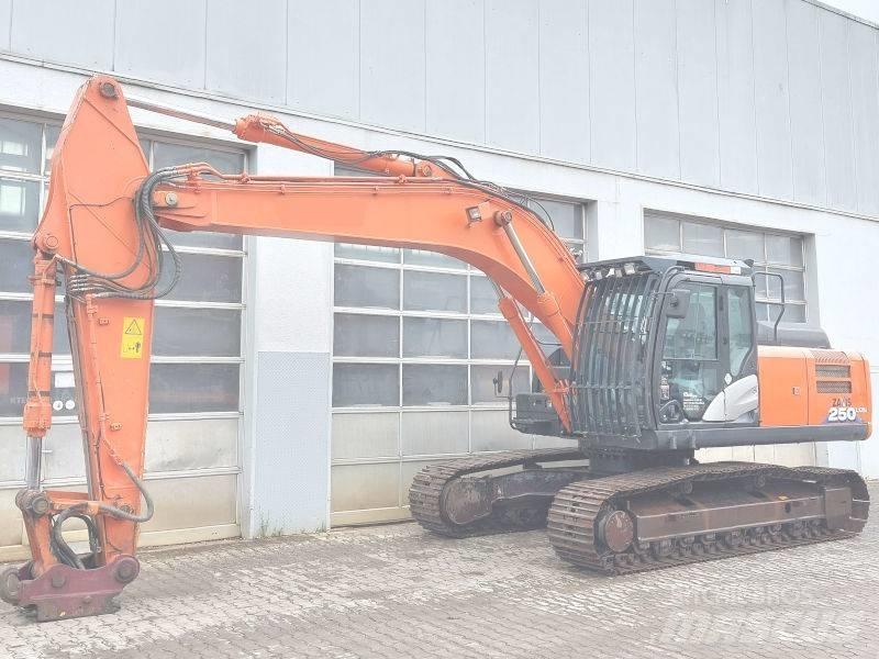 Hitachi ZX 250 LCN-6 Gravemaskiner på larvebånd