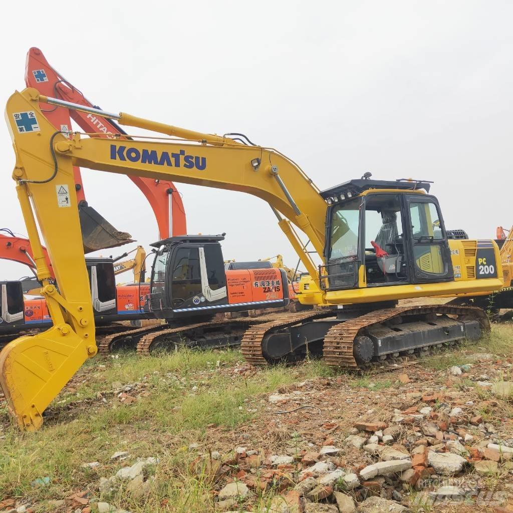 Komatsu PC200-8 Gravemaskiner på larvebånd