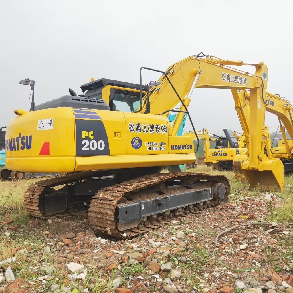 Komatsu PC200-8 Gravemaskiner på larvebånd