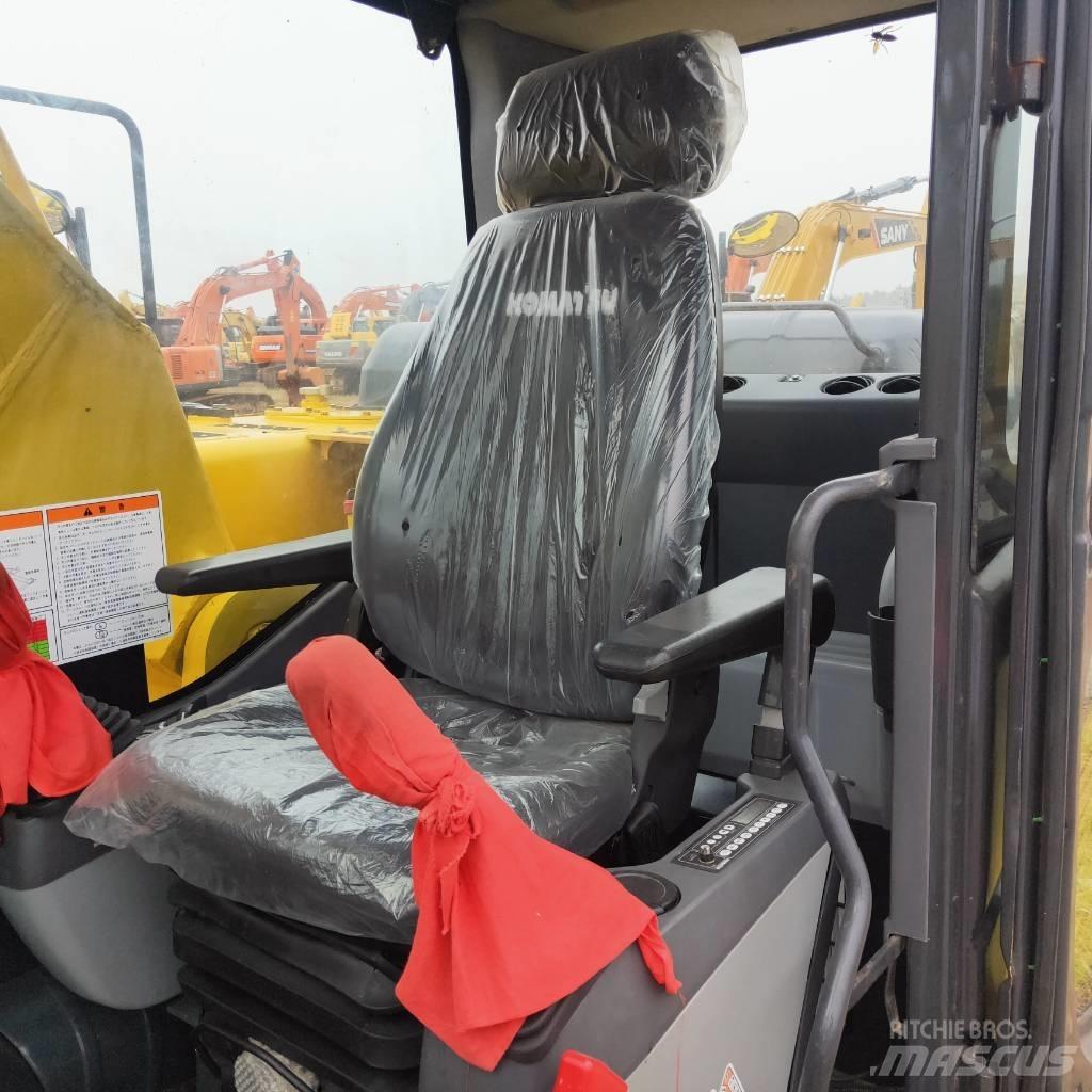 Komatsu PC200-8 Gravemaskiner på larvebånd