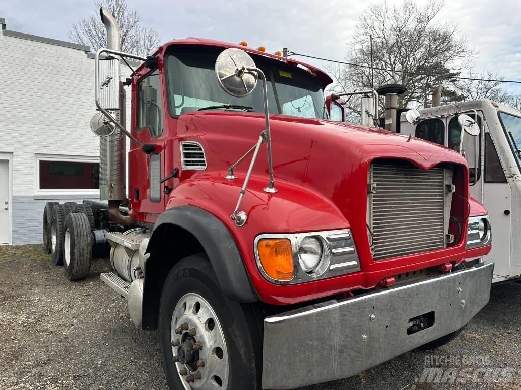 Mack CV 713 Demonterbare/wirehejs lastbiler