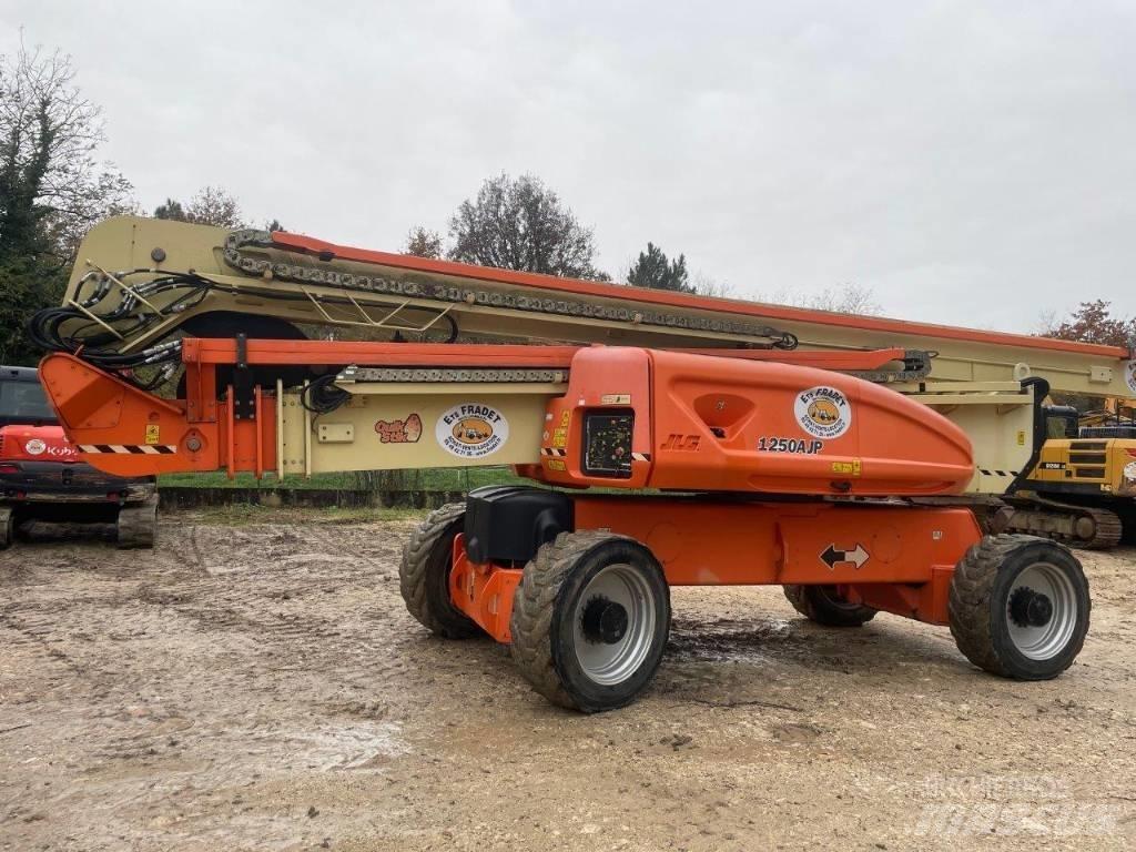 JLG 1250 AJP Bomlifte med knækarm