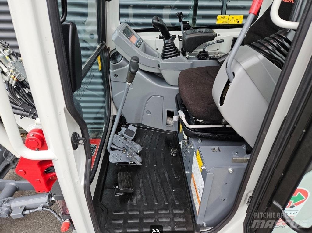 Takeuchi TB 225 Minigravemaskiner