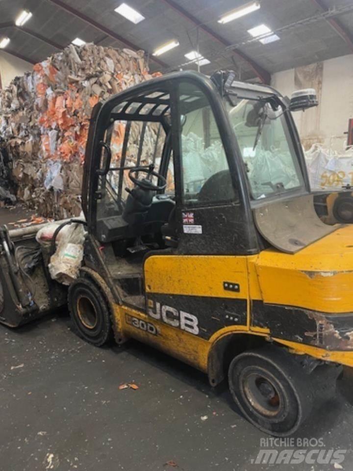 JCB TLT30 Gaffeltrucks - andre