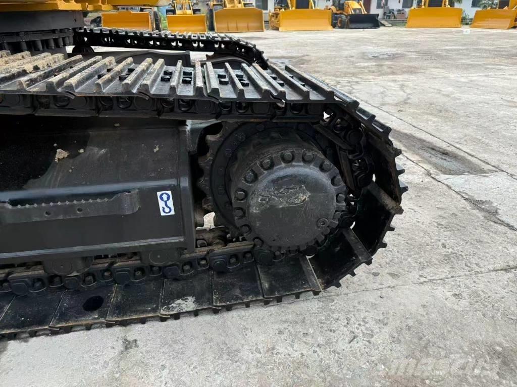 CAT 330 D Gravemaskiner på larvebånd