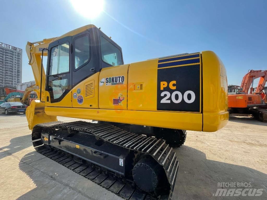 Komatsu PC 220 Gravemaskiner på larvebånd