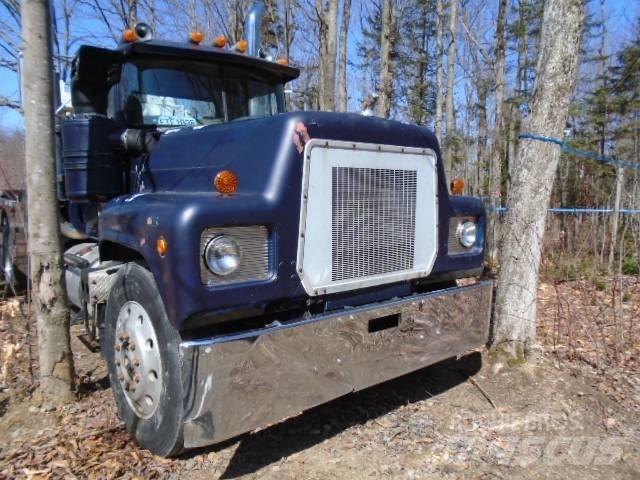 Mack RS797LST Bjærgningskøretøjer
