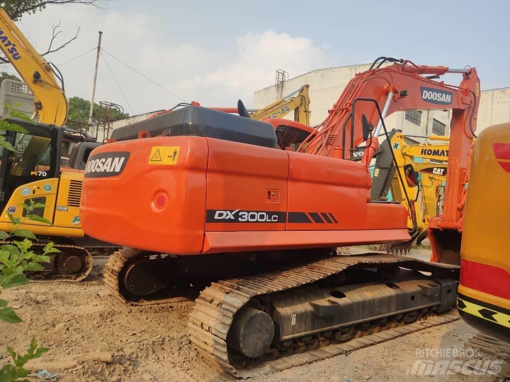 Doosan dx300 Gravemaskiner på larvebånd