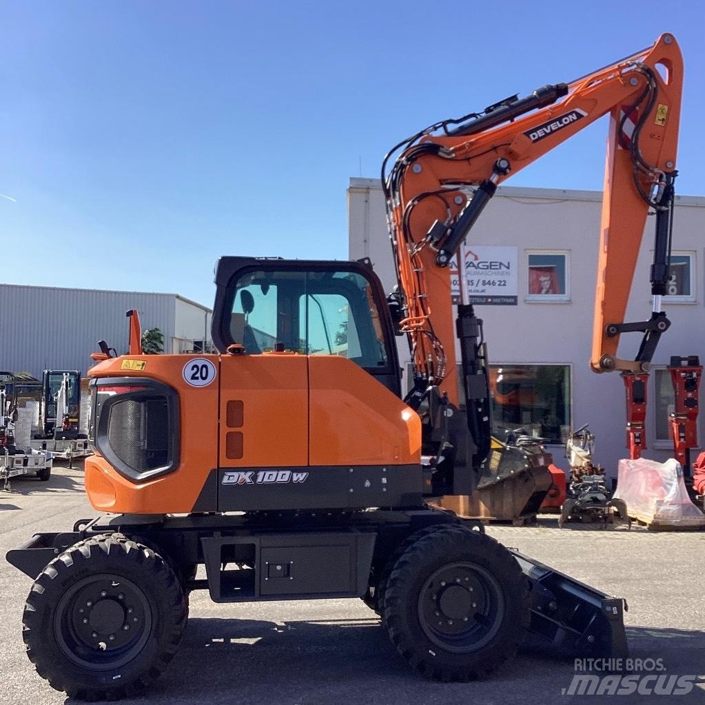 Develon DX100W-7 Gravemaskiner på hjul