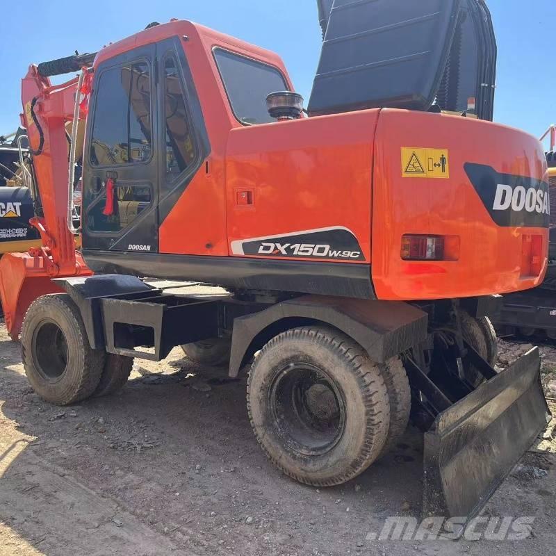 Doosan DX150W Gravemaskiner på hjul