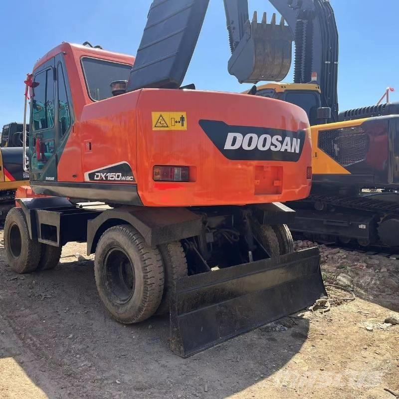 Doosan DX150W Gravemaskiner på hjul