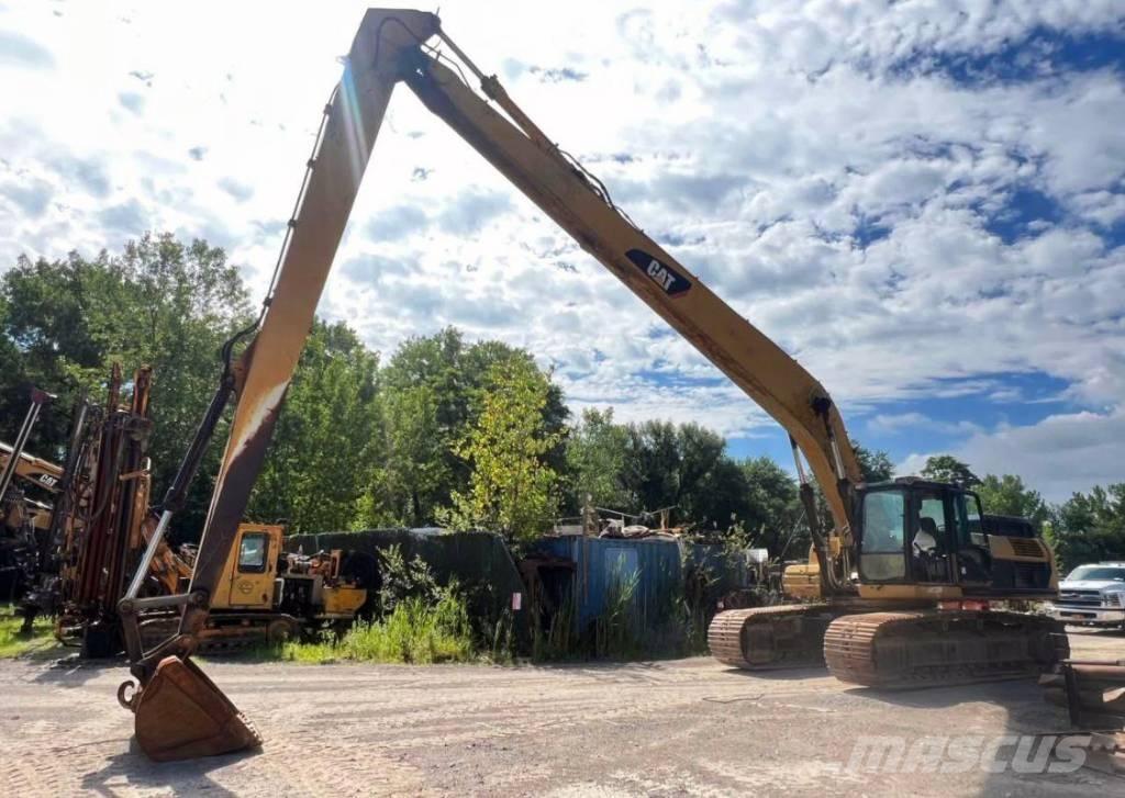 CAT 330 D L Gravemaskiner på larvebånd