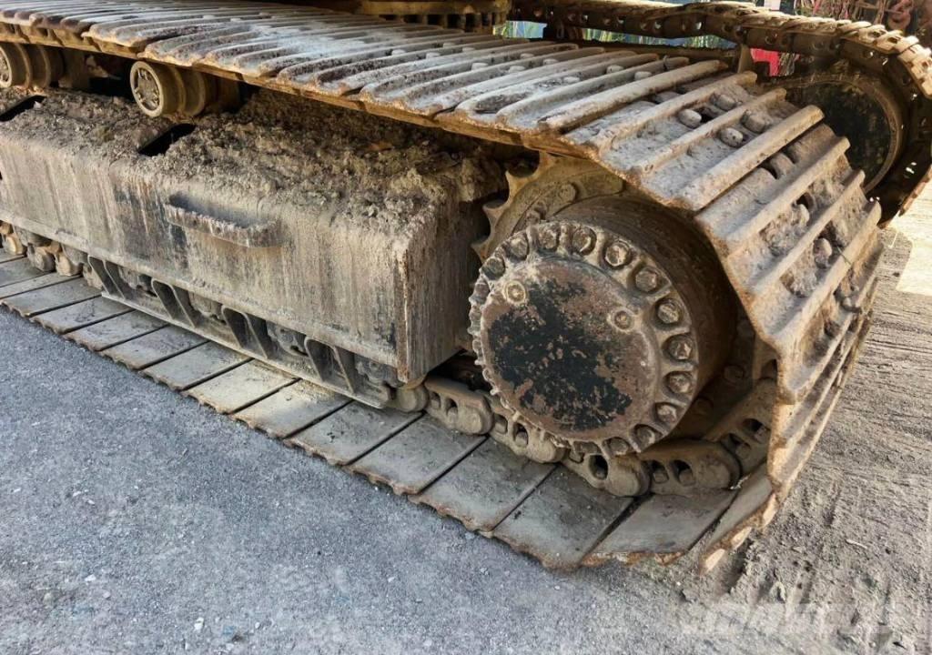 CAT 330 D L Gravemaskiner på larvebånd