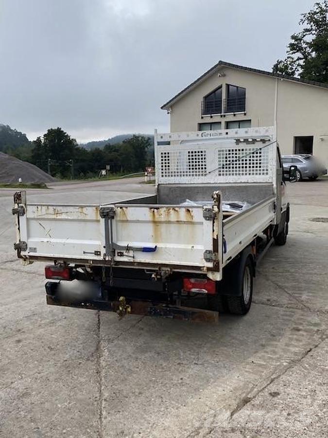 Iveco 35C18 Lastbiler med tip