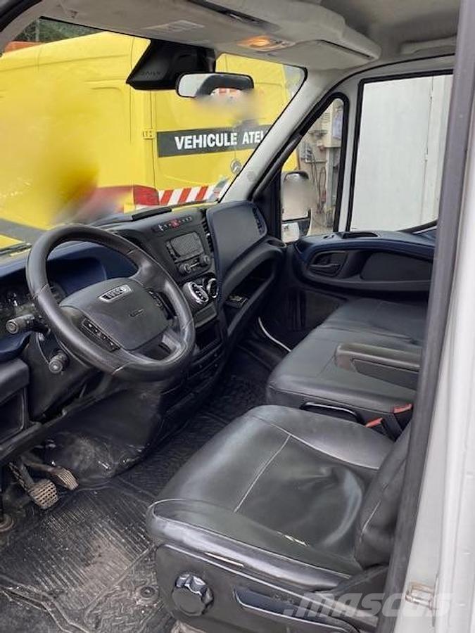 Iveco 35C18 Lastbiler med tip
