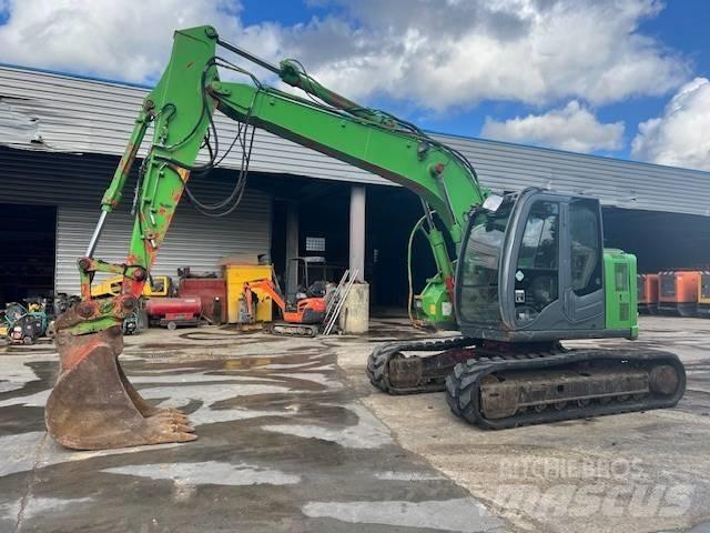 Hitachi ZX 135 Gravemaskiner på larvebånd