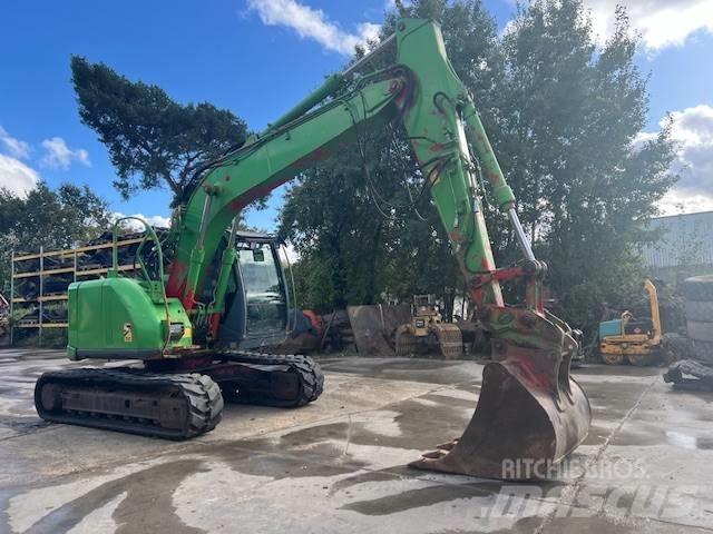 Hitachi ZX 135 Gravemaskiner på larvebånd