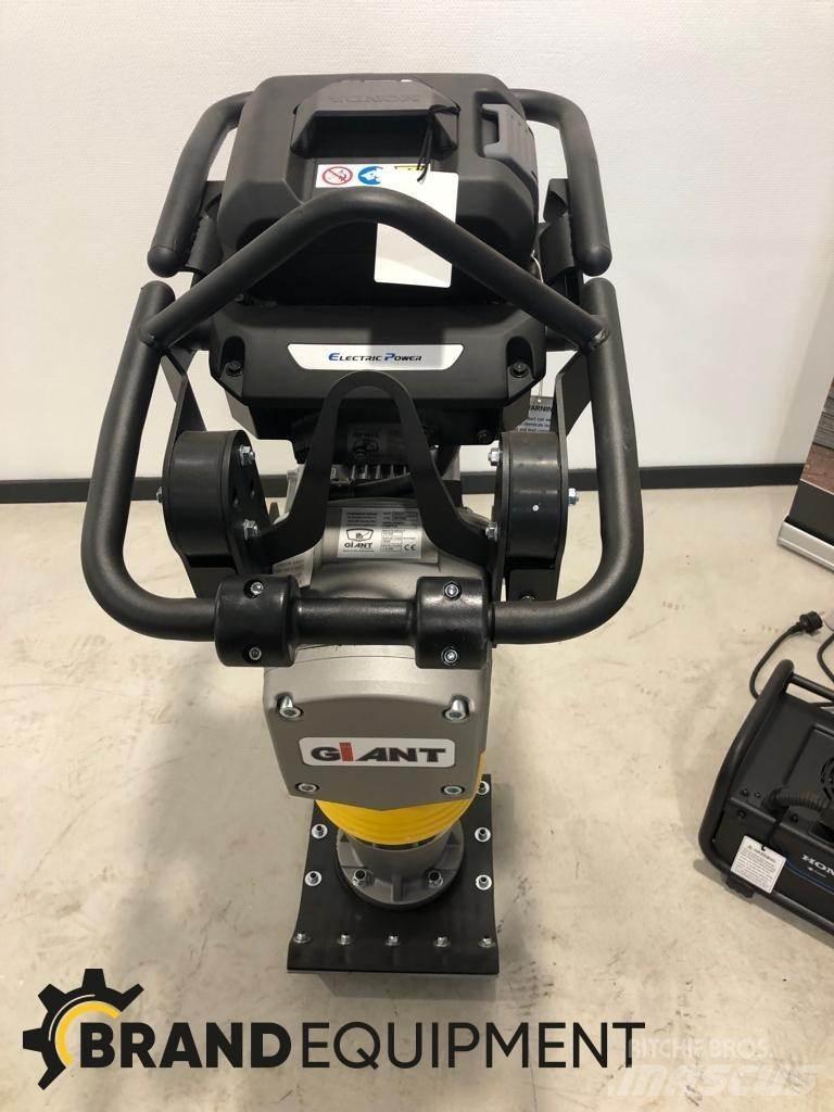 GiANT GR740E Vibratorer