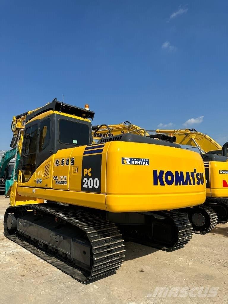 Komatsu PC 200-7 Gravemaskiner på larvebånd