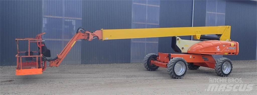 JLG E600JP Bomlifte med knækarm