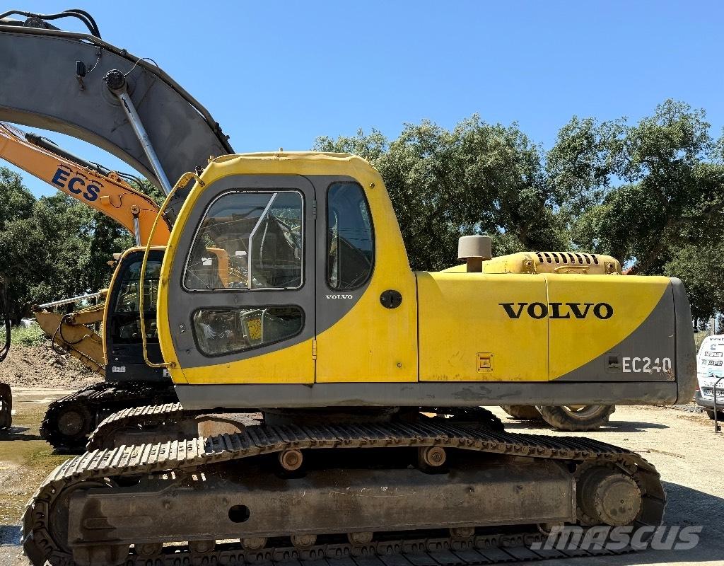 Volvo EC240 Gravemaskiner med lang gravebom