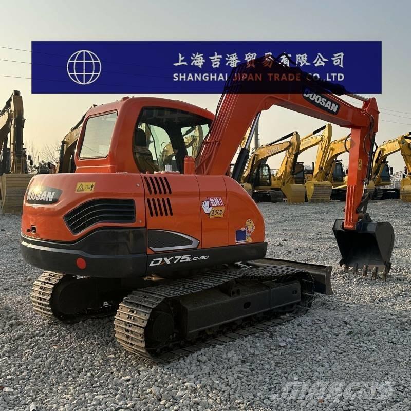 Doosan DX 75 Midi-gravemaskiner 7t - 12t