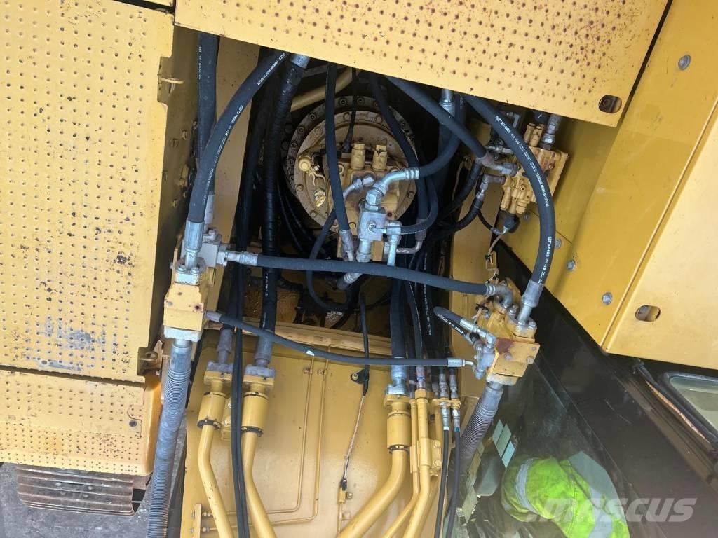 CAT 336 F L Gravemaskiner på larvebånd