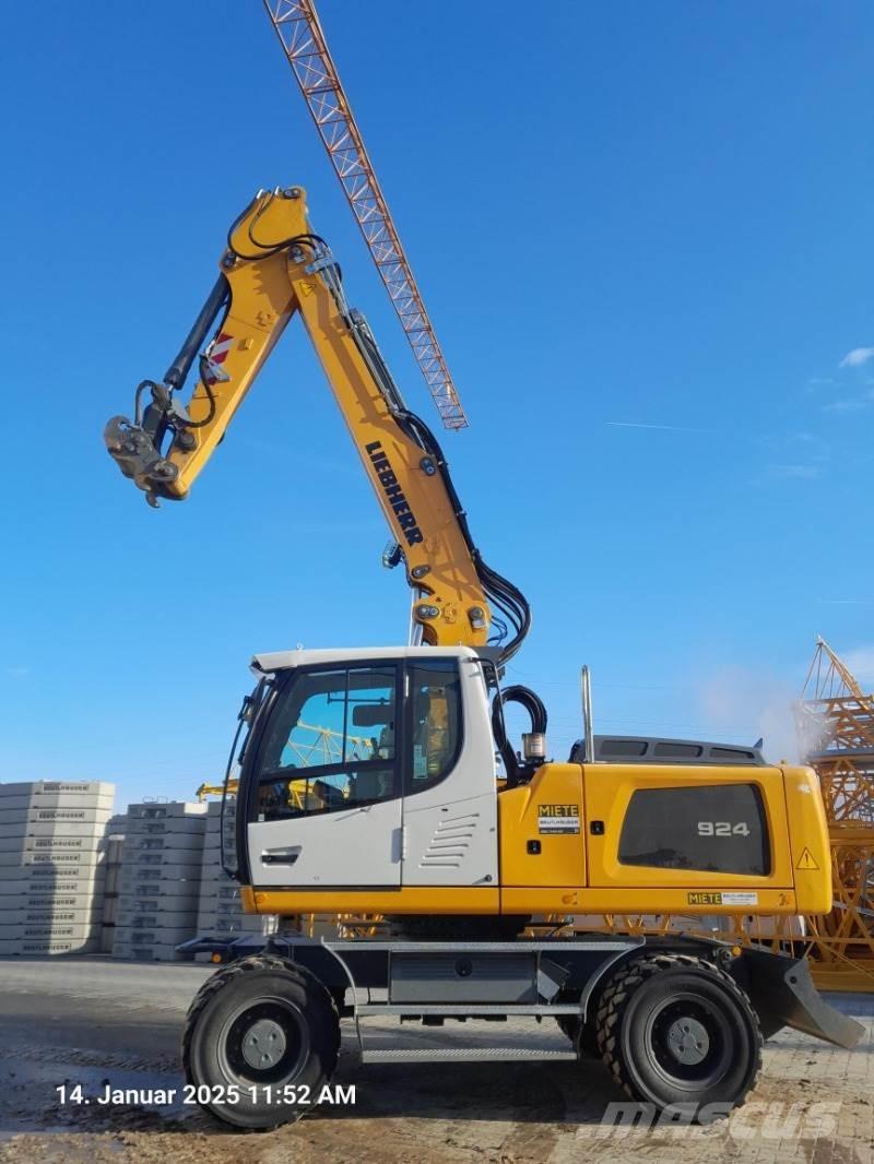 Liebherr A924 Gravemaskiner på hjul