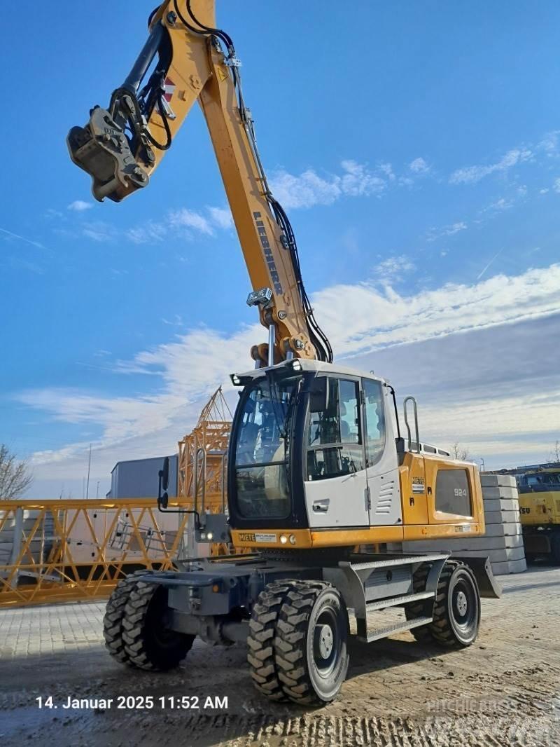 Liebherr A924 Gravemaskiner på hjul