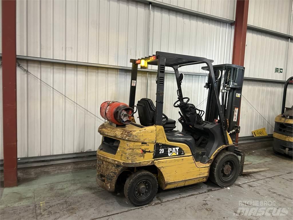CAT GP25NT LPG gaffeltrucks