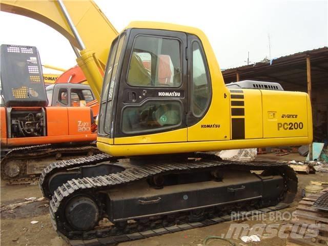 Komatsu PC 200 Gravemaskiner på larvebånd