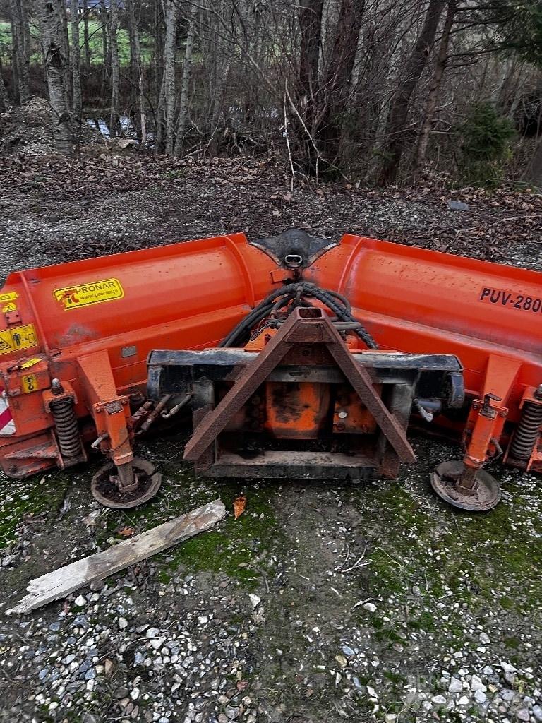 Pronar PUV 2800 Sneskovle og -plove