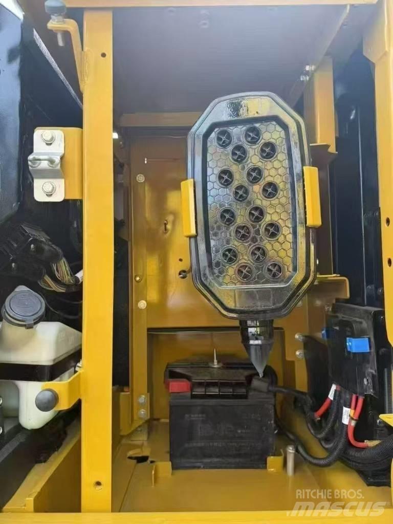 CAT 320 Gravemaskiner på larvebånd