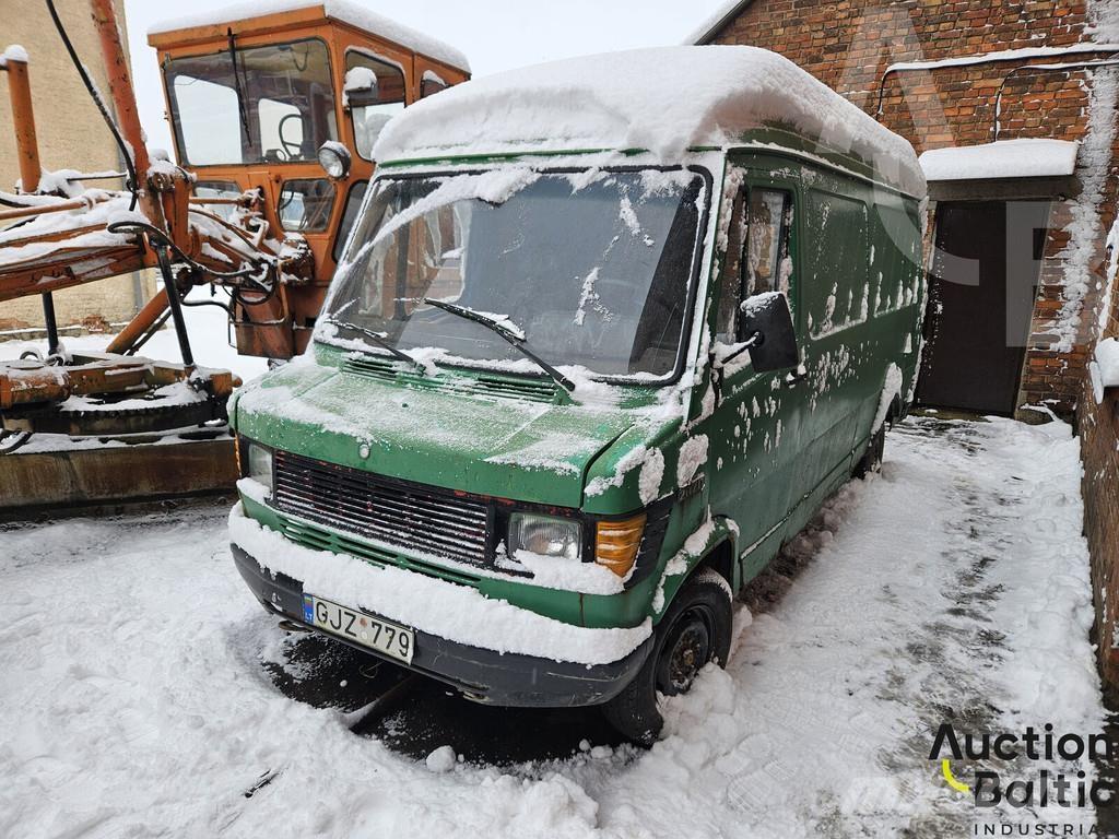 Mercedes-Benz 207D Varevogne