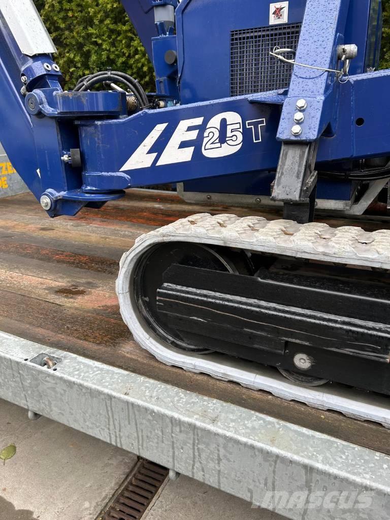 Teupen Leo 25T Teleskoplifte