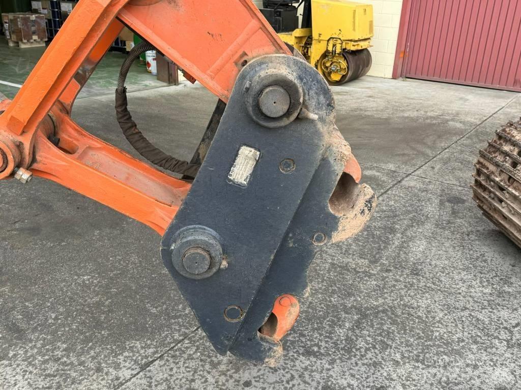 Hitachi ZX 210 LC-6 Gravemaskiner på larvebånd