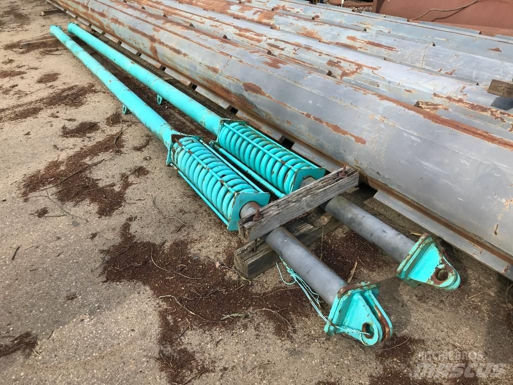 Kobelco CKE1350 Krandele og udstyr