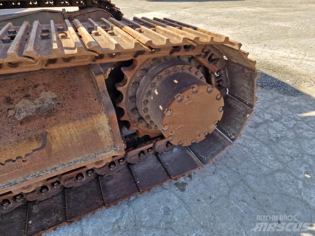 Hitachi ZX 210 LC-6 Gravemaskiner på larvebånd
